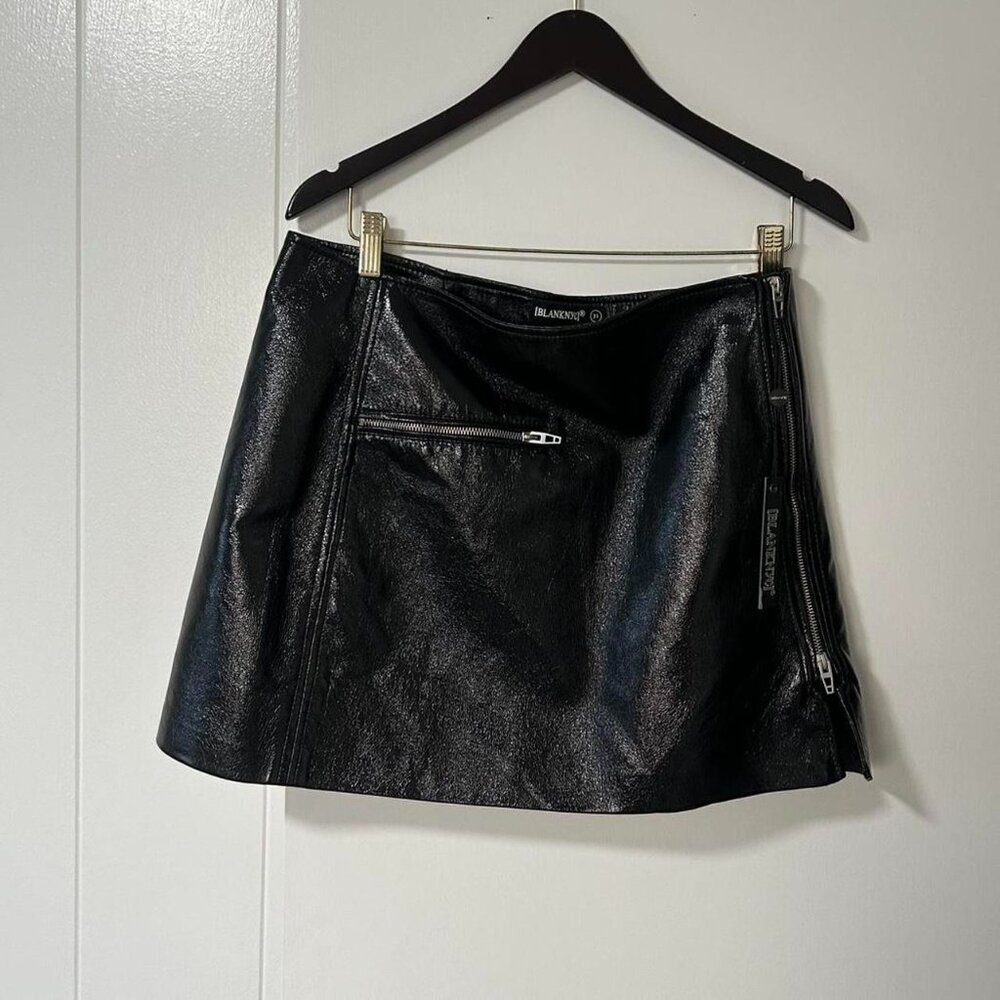 Blank NYC Black faux leather mini skirt with zipper details